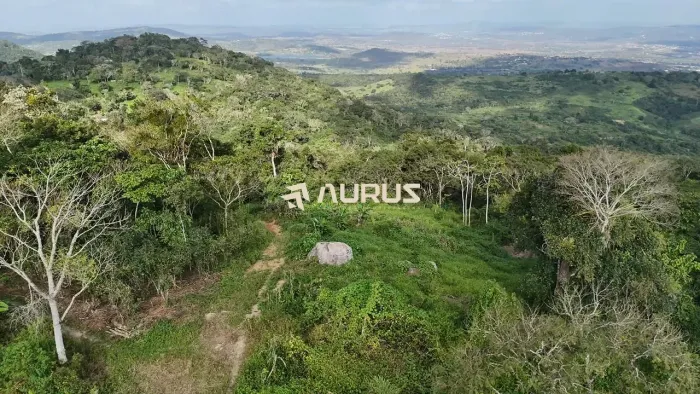 Terreno de 2.350m2 com vista impactante e muita natureza na Serra Negra