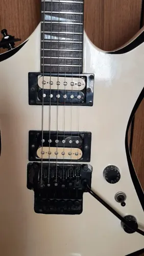 Guitarra Jackson modelo X Kelly Series