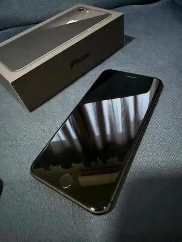 iPhone 8 Plus - 64GB
