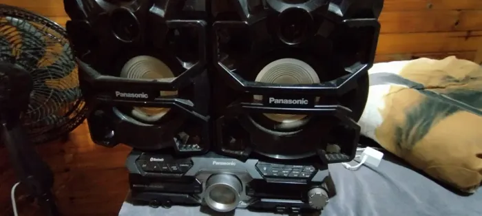 Rádio Panasonic funcionando perfeitamente, valor muito abaixo. 1200w RMS 