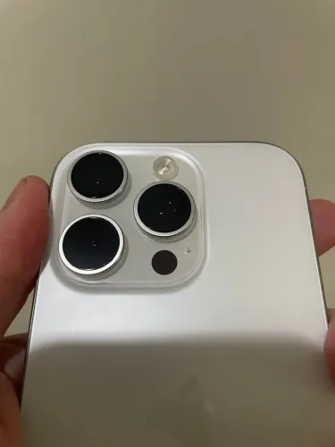 16 pro 128, 92% acompanh carregador unico dono sem marca nenhuma, zerado 4650