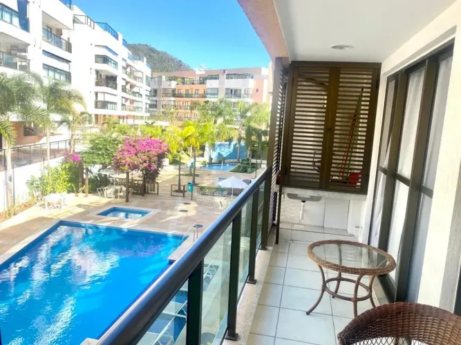 Apartamento mobiliado para venda com 2 quartos no cetro de Itaipava - Petrópolis - RJ