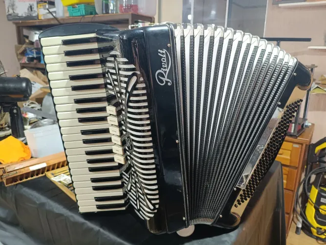 Acordeon 120 Rivoli/Sonola 4/5 Oitavada 