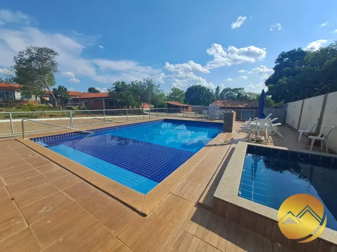 Chalé mobiliado em Caldas Novas todo na laje, condomínio com piscina, churrasqueira