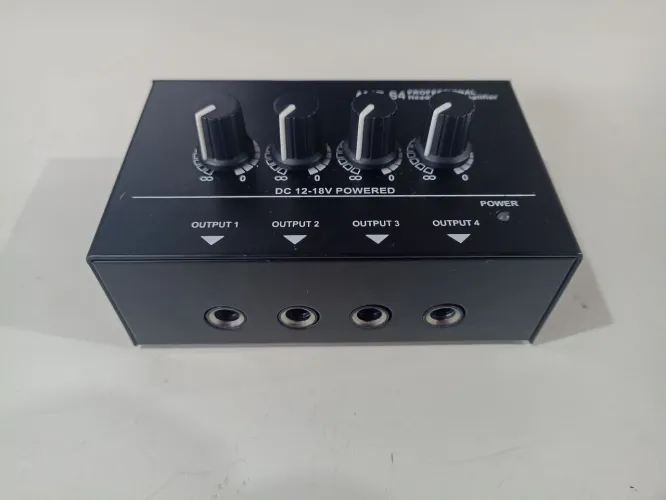 Amplificador para retorno de fone de ouvido