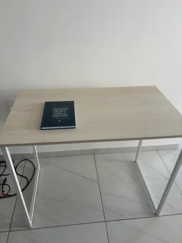 Mesa escrivaninha