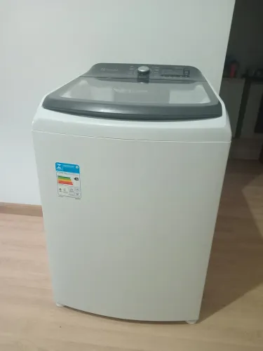 Máquina de lavar 15kg Eletrolux