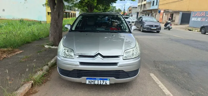 Citroen C4 GLX 2.0 Flex 16V 5P Mec. 2010