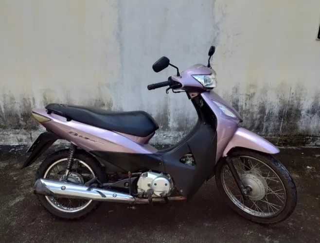 Vendo biz 125 2010 toda em dias no ponto de transferir