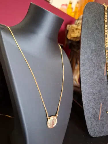 Escapulário São Bento Banhado a Ouro 18K