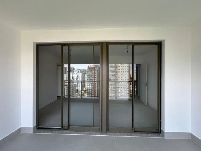 Porta de Correr de Vidro para Sacada - Nova (Entrega da Construtora)