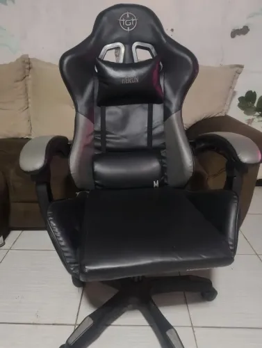 Cadeira Gamer TGT HRM-BK02 | Apenas 5 Meses de Uso | Muito Conservada