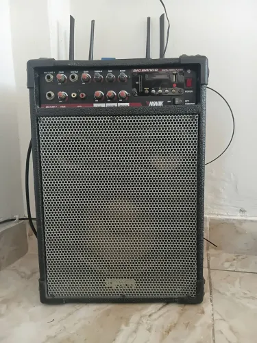 Vendo caixa de som marca novik