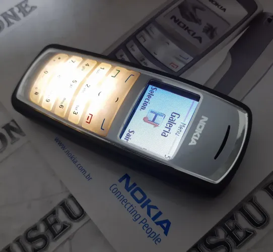 Celular antigo Nokia 2125 2115 COLOR RELIQUIA lindo coleção