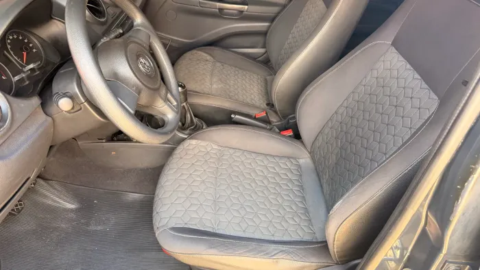Volkswagen Gol Geração VI Track 1.0 8V MI Total Flex Mec. 4P 2014