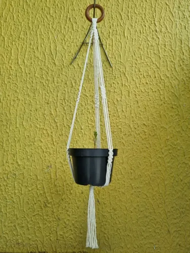 Suporte de plantas de Macramê 