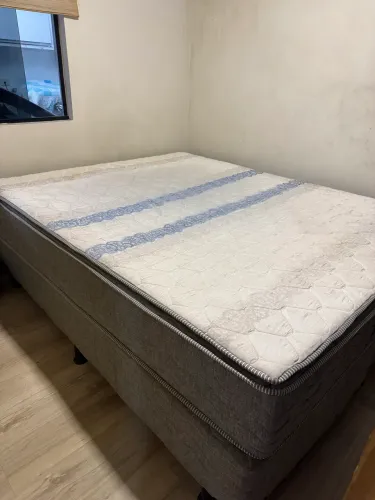 Cama queen Probel Semi nova