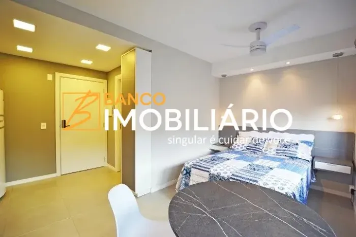 Studio mobiliado, com 01 vaga de garagem no JP Redenção, Cidade Baixa.