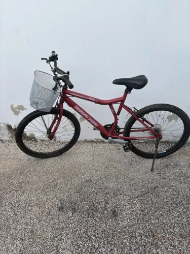 Bicicleta aro 26 com 18 marchas