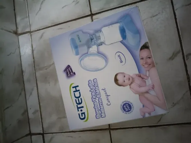 Bomba elétrica tira leite materno