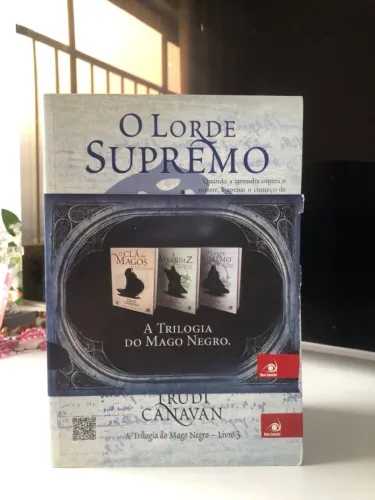 Vendo livro Trilogia do Mago