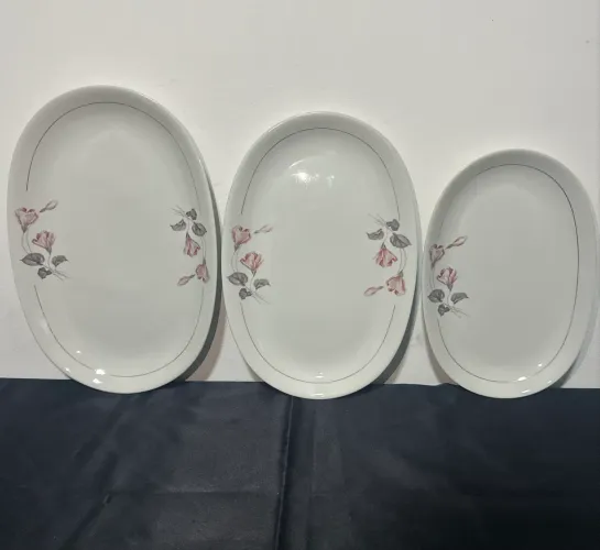 TRAVESSAS PORCELANA RENNER 