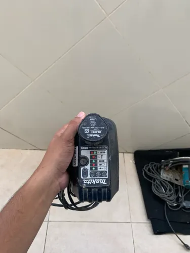 CARREGADOR MAKITA 12VOLTS BOLINHA.