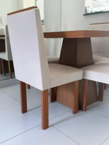 Conjunto Mesa e Cadeira