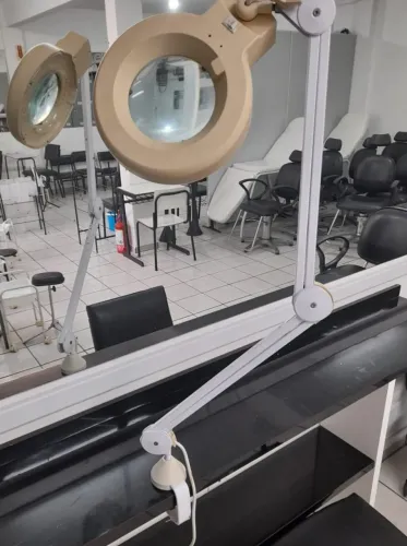Vendo Lupa com apoio para bancada 