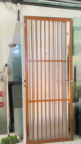 Portão de ferro 80 x 210
