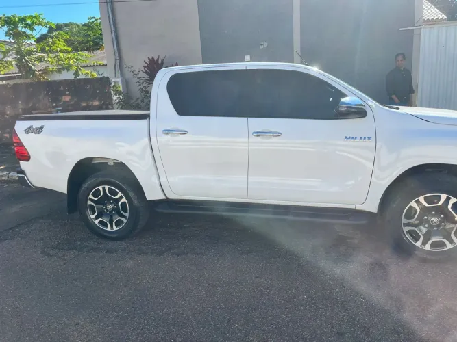 Toyota Hilux CD SRV 4X4 2.8 TDI Diesel Aut. 2022