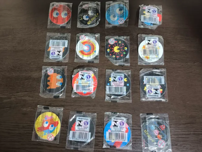 Lote 16 Tazos PAC-MAN em plásticos originais, totalmente intactos (2020)
