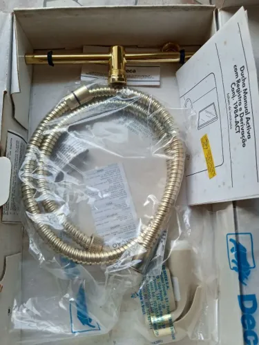 DUCHA MANUAL ACTIVA COM REGISTRO DE DERIVAÇÃO DECA  BELLE EPOQUE 