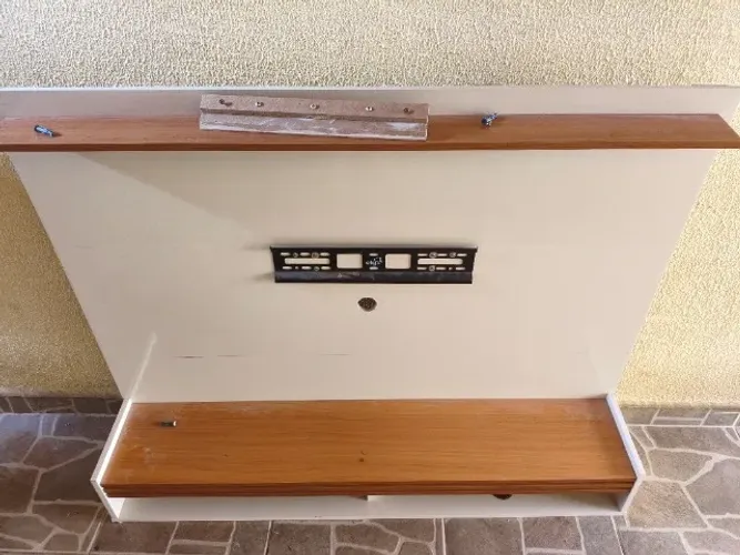 OPORTUNIDADE - RACK COM PAINEL SUSPENSO ?