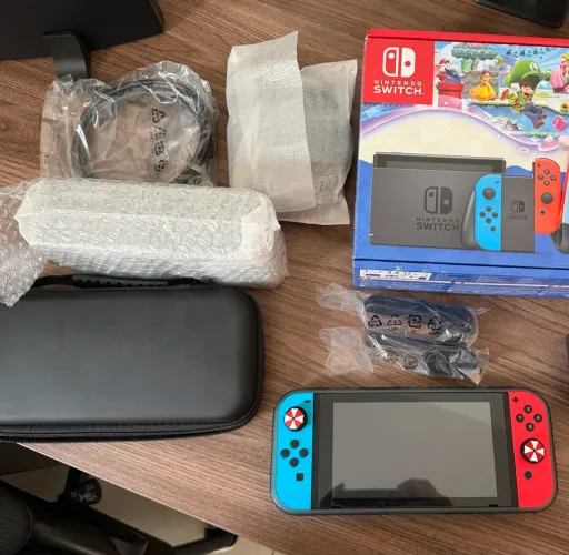 Nintendo Switch V2 + SD Card 128GB com Garantia