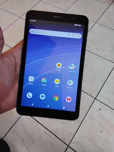 *Vendo Tablet Multilaser M8, 32GB, Tela 8", 4GB RAM, Pega chip.
