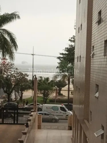 100 m da praia Apartamento 3 dormitorios, 2 vagas, Piscina - Gonzaga