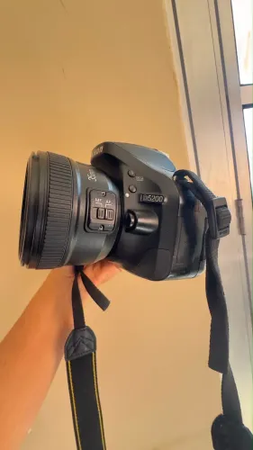 Câmera Nikon200