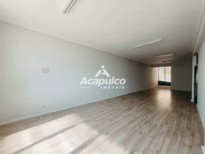 Sala comercial para alugar com 02 lavabos no Centro de Americana/SP.