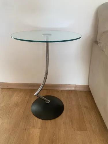 MESA DE CANTO DE VIDRO E HASTE INOX