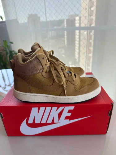 Tênis Nike Court Borough Mid (GS) tamanho 35