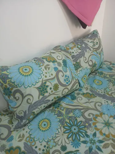 Jogo de cama casal 3 peças e solteiro 2 peças.