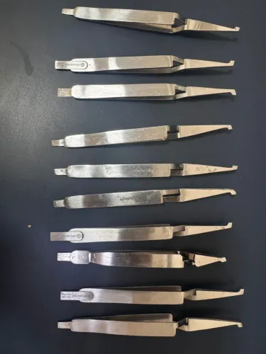 Vendo 26 instrumentais de Ortodontia em excelente estado 
