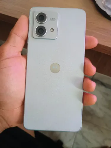 VENDO MOTOROLA G84, EXCELENTE ESTADO, ACOMPANHANDO CAIXA E CARREGADOR ORIGINAL