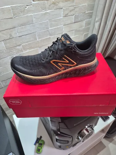 Tênis New Balance v12 Tamanho 41