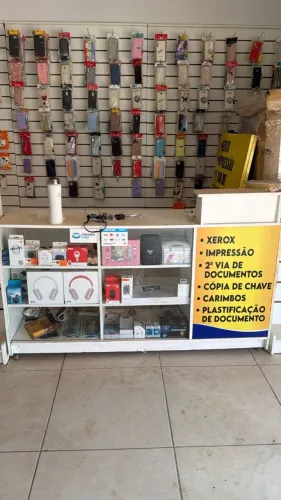 Móveis completos para loja de celular + capinhas - R$ 4.000