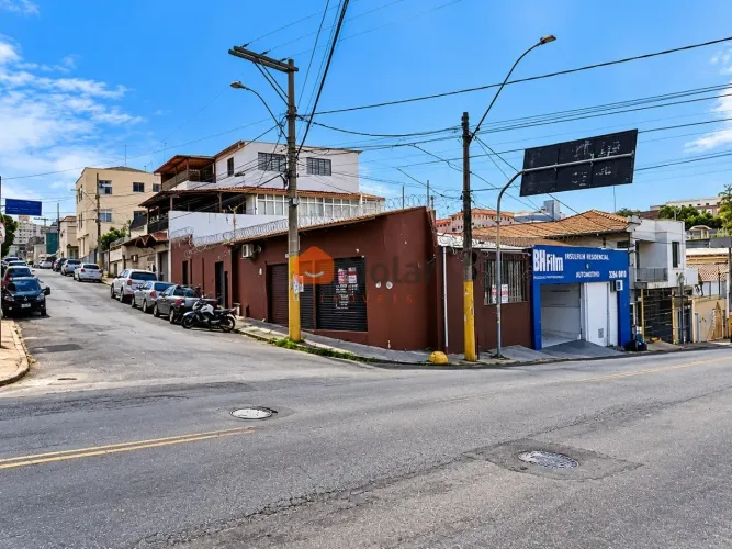 Ponto Comercial Para Alugar com 375 m² de Esquina no Bairro Colégio Batista / Floresta em 