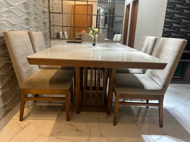 Mesa de jantar de luxo 