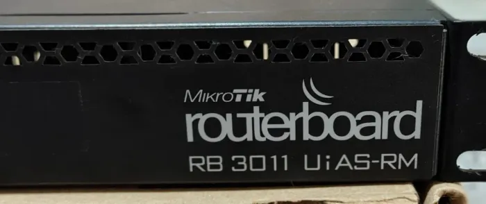 mikrotik routerboard rb3011uias-rm