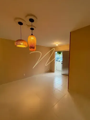 Apartamento semimobiliado com 2 quartos no Praias do Atlântico
